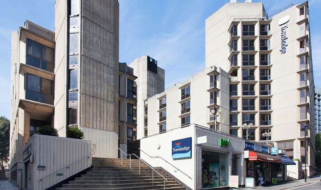 Travelodge London Covent Garden Exterior