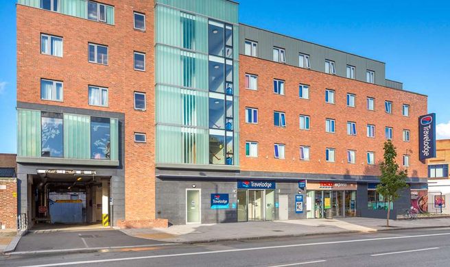Travelodge London Cricklewood Exterior