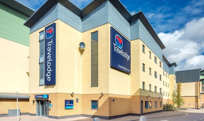 Travelodge London Edmonton Exterior