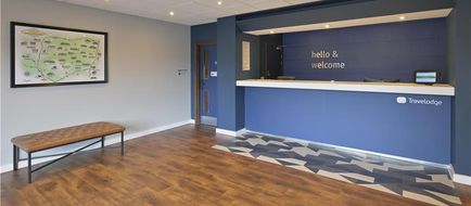 Travelodge London Enfield Lobby