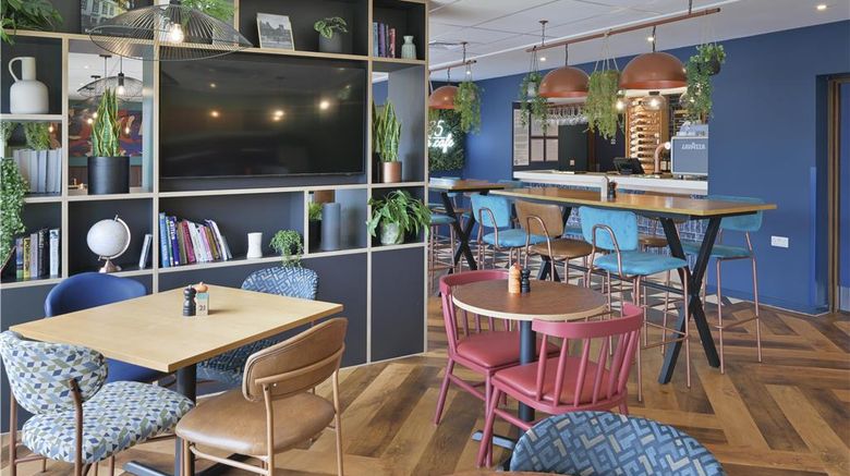 <b>Travelodge London Enfield Restaurant</b>. Images powered by <a href="https://iceportal.shijigroup.com/" title="IcePortal" target="_blank">IcePortal</a>.