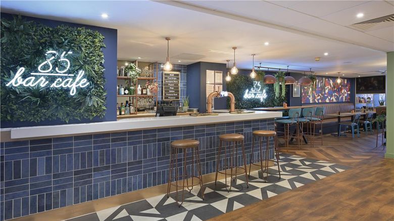 <b>Travelodge Heathrow Feltham Hotel Restaurant</b>. Images powered by <a href="https://iceportal.shijigroup.com/" title="IcePortal" target="_blank">IcePortal</a>.