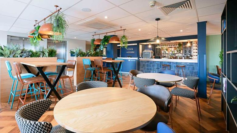<b>Travelodge London Finchley Restaurant</b>. Images powered by <a href="https://iceportal.shijigroup.com/" title="IcePortal" target="_blank">IcePortal</a>.