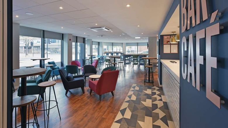 <b>Travelodge London Hounslow Hotel Restaurant</b>. Images powered by <a href="https://iceportal.shijigroup.com/" title="IcePortal" target="_blank">IcePortal</a>.