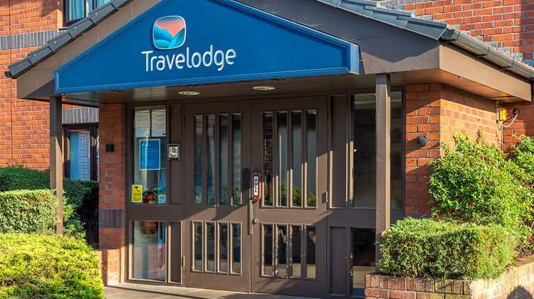 Travelodge London Ilford Gants Hill Exterior