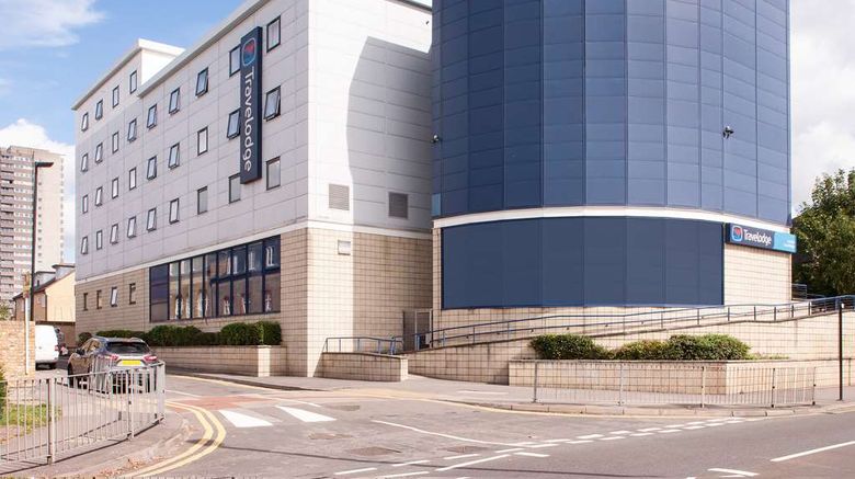 Travelodge London Kew Bridge Exterior. Images powered by <a href="https://iceportal.shijigroup.com" target="_blank" rel="noopener">Ice Portal</a>.
