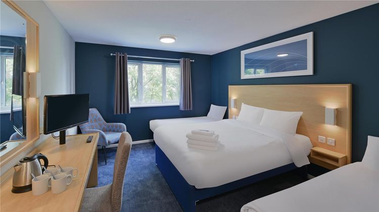 Travelodge London Park Royal Hotel Room