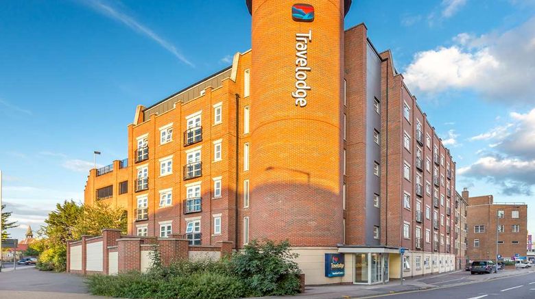 Travelodge Romford Central Hotel Exterior. Images powered by <a href="https://iceportal.shijigroup.com" target="_blank" rel="noopener">Ice Portal</a>.