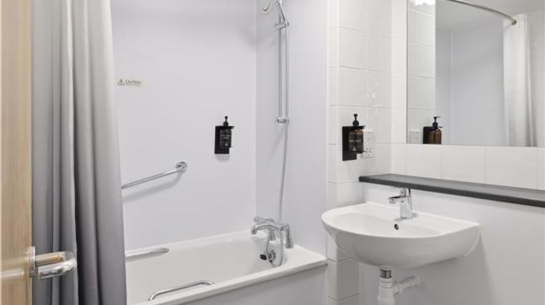 <b>Travelodge Romford Central Hotel Room</b>. Images powered by <a href="https://iceportal.shijigroup.com/" title="IcePortal" target="_blank">IcePortal</a>.