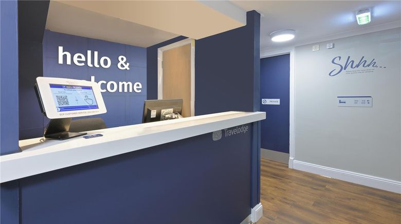 <b>Travelodge London Snaresbrook Lobby</b>. Images powered by <a href="https://iceportal.shijigroup.com/" title="IcePortal" target="_blank">IcePortal</a>.