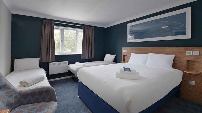<b>Travelodge London/South Croydon Hotel Room</b>. Images powered by <a href="https://iceportal.shijigroup.com/" title="IcePortal" target="_blank">IcePortal</a>.