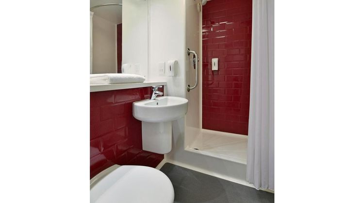 Travelodge London Twickenham Room