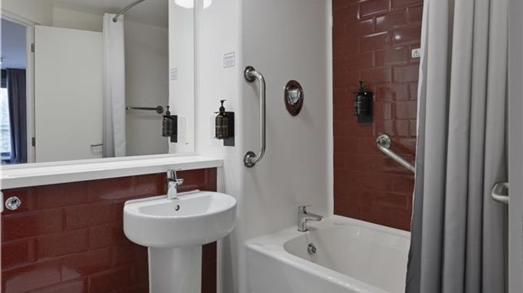 Travelodge London Twickenham Room