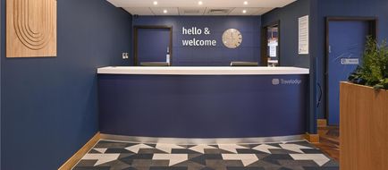 Travelodge London Twickenham Lobby