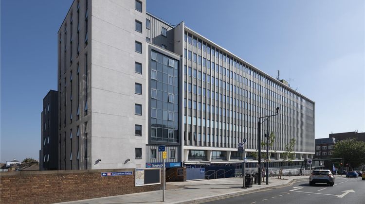 Travelodge London Twickenham Exterior