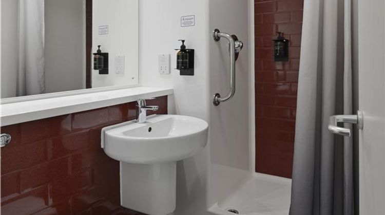 Travelodge London Twickenham Room