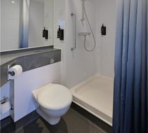 Travelodge Wembley Hotel Room