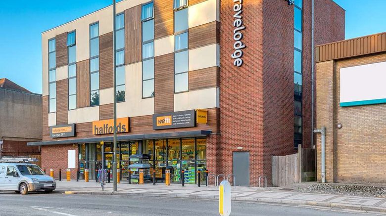 Travelodge London Whetstone Exterior. Images powered by <a href="https://iceportal.shijigroup.com" target="_blank" rel="noopener">Ice Portal</a>.