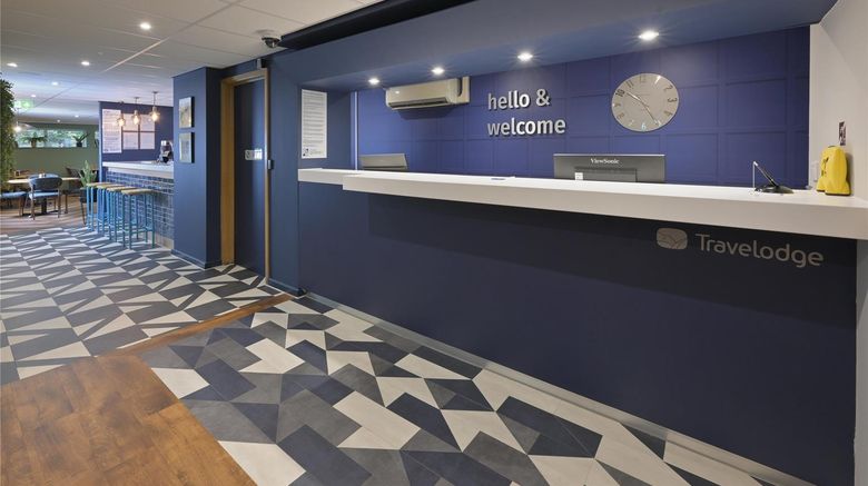 <b>Travelodge London Whetstone Lobby</b>. Images powered by <a href="https://iceportal.shijigroup.com/" title="IcePortal" target="_blank">IcePortal</a>.