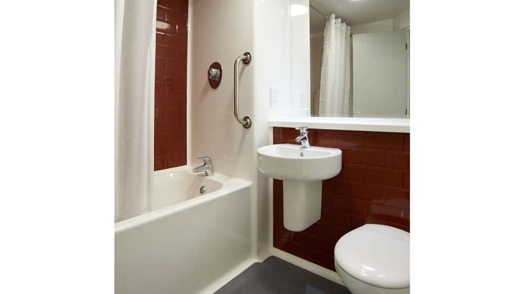 Travelodge London Woolwich Suite