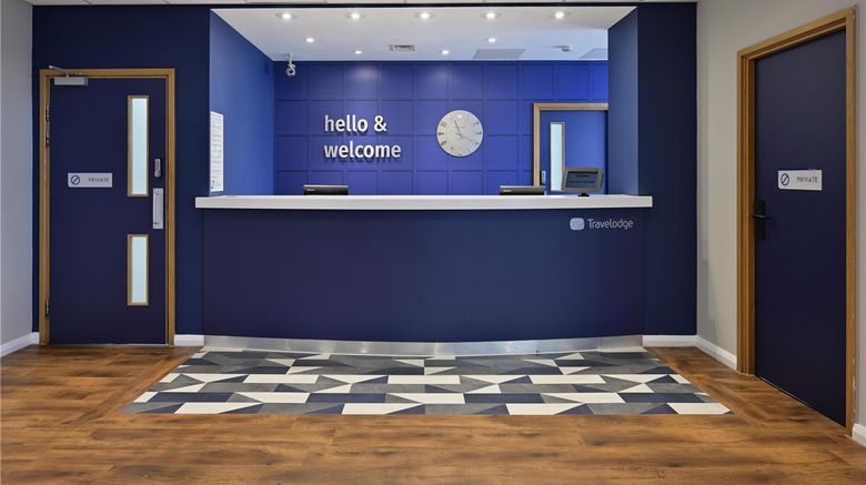 <b>Travelodge Luton Lobby</b>. Images powered by <a href="https://iceportal.shijigroup.com/" title="IcePortal" target="_blank">IcePortal</a>.