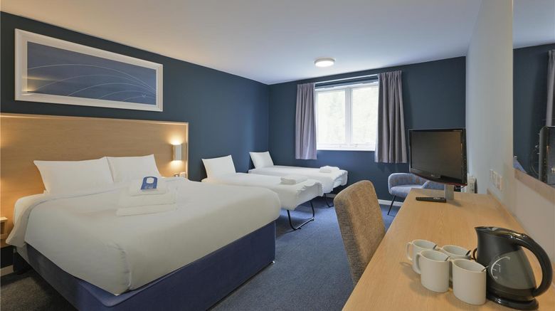 <b>Travelodge Lutterworth Room</b>. Images powered by <a href="https://iceportal.shijigroup.com/" title="IcePortal" target="_blank">IcePortal</a>.