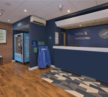 Travelodge Macclesfield Central Lobby