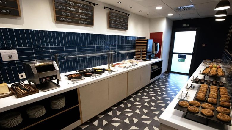 <b>Travelodge Madrid Alcala Restaurant</b>. Images powered by <a href="https://iceportal.shijigroup.com/" title="IcePortal" target="_blank">IcePortal</a>.