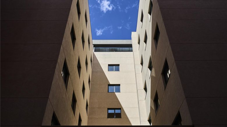 <b>Travelodge Madrid Alcala Exterior</b>. Images powered by <a href="https://iceportal.shijigroup.com/" title="IcePortal" target="_blank">IcePortal</a>.