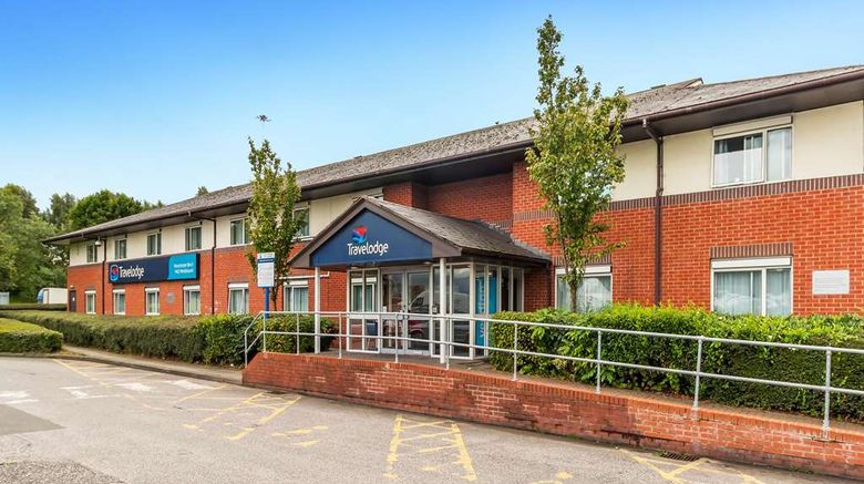 Travelodge Manchester Birch M62 Westboun Exterior. Images powered by <a href="https://iceportal.shijigroup.com" target="_blank" rel="noopener">Ice Portal</a>.
