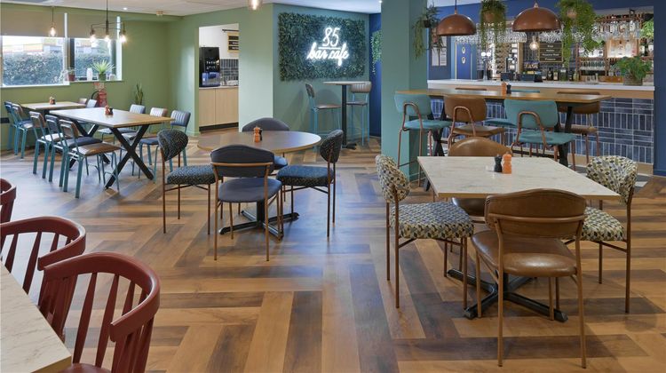Travelodge Manchester Sale Restaurant