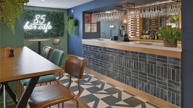 Travelodge Manchester Sale Restaurant