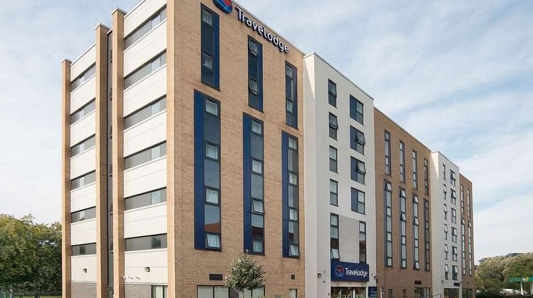 Travelodge Manchester Salford Quays Exterior
