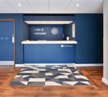 Travelodge Market Harborough Lobby