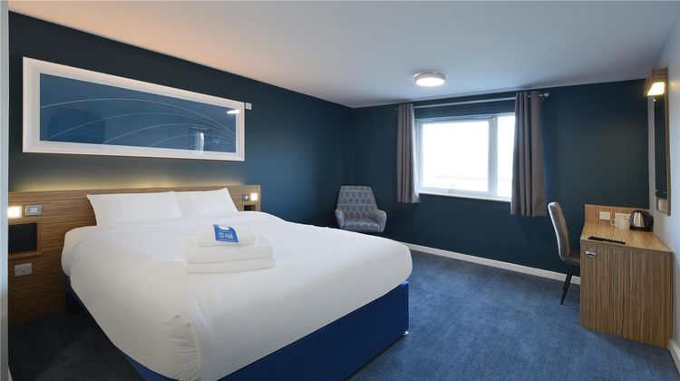 Travelodge Merthyr Tydfil Room