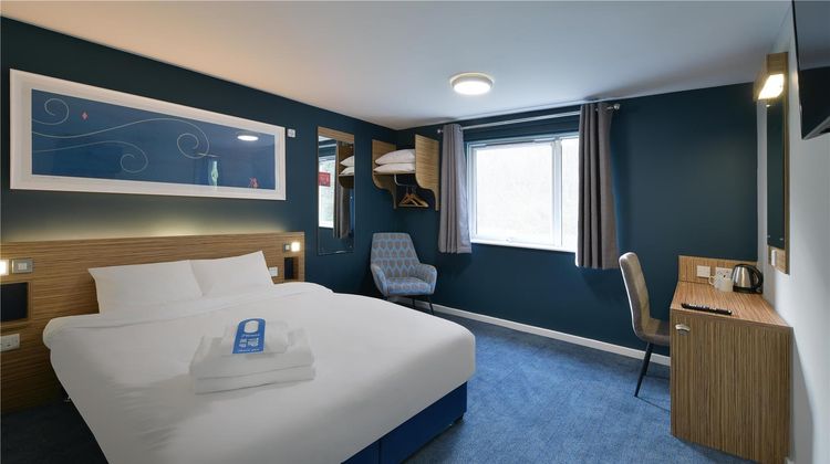 Travelodge Merthyr Tydfil Room