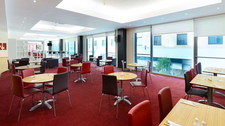 Travelodge Milton Keynes at The Hub Restaurant