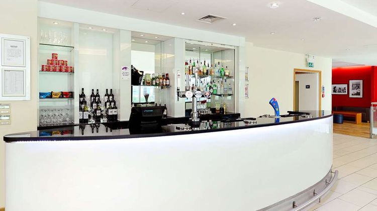 Travelodge Milton Keynes at The Hub Lobby
