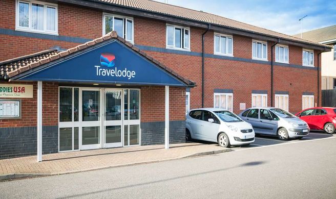 Travelodge Old Stratford Exterior