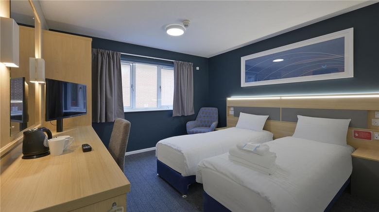 <b>Travelodge Newbury Tot Hill Room</b>. Images powered by <a href="https://iceportal.shijigroup.com/" title="IcePortal" target="_blank">IcePortal</a>.