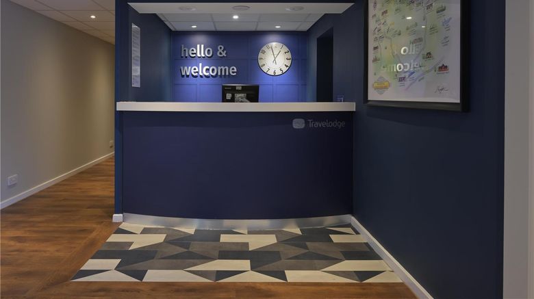 <b>Travelodge Newbury Tot Hill Lobby</b>. Images powered by <a href="https://iceportal.shijigroup.com/" title="IcePortal" target="_blank">IcePortal</a>.
