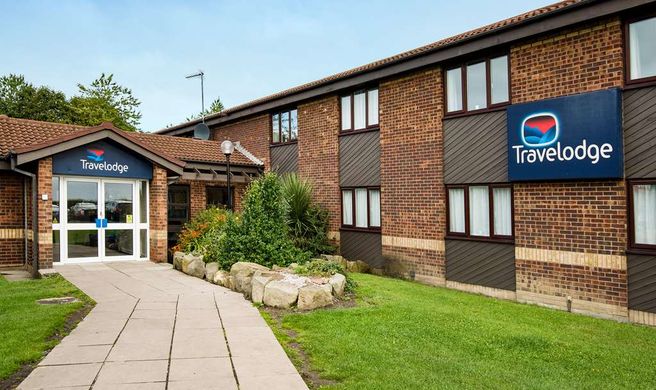 Travelodge Newcastle Whitemare Pool Exterior
