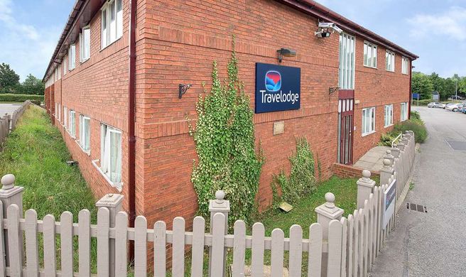 Travelodge Northampton Wootton Exterior