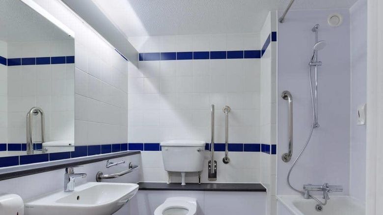 <b>Travelodge Perth Broxden Junction Room</b>. Images powered by <a href="https://iceportal.shijigroup.com/" title="IcePortal" target="_blank">IcePortal</a>.