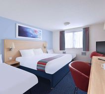 Travelodge Peterborough Eye Green Room