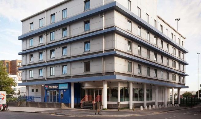 Travelodge Reading Central Hotel Exterior