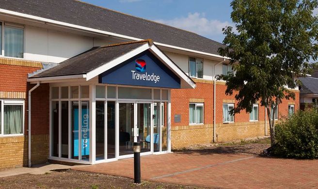 Travelodge Reading M4 Westbound Exterior