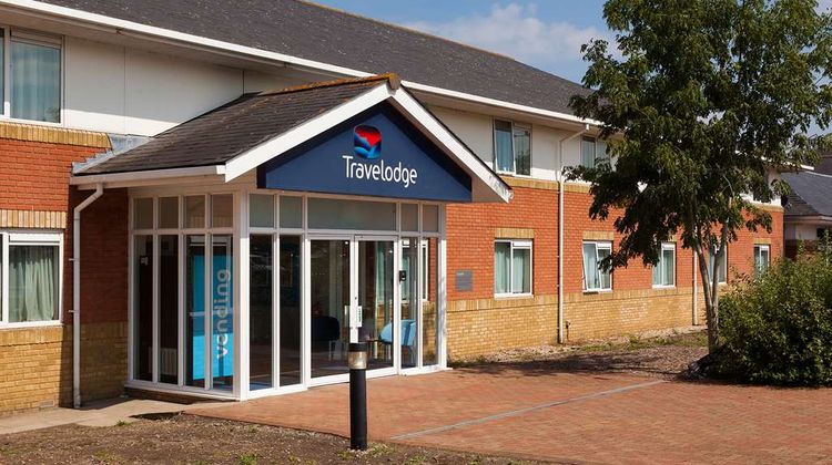 Travelodge Reading M4 Westbound Exterior