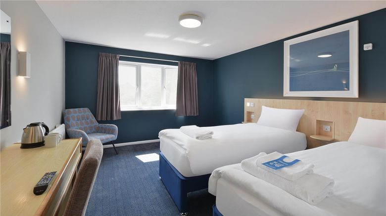 <b>Travelodge Reading Whitley Room</b>. Images powered by <a href="https://iceportal.shijigroup.com/" title="IcePortal" target="_blank">IcePortal</a>.