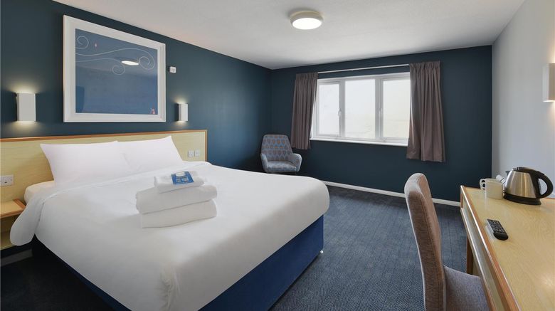 <b>Travelodge Reading Whitley Room</b>. Images powered by <a href="https://iceportal.shijigroup.com/" title="IcePortal" target="_blank">IcePortal</a>.